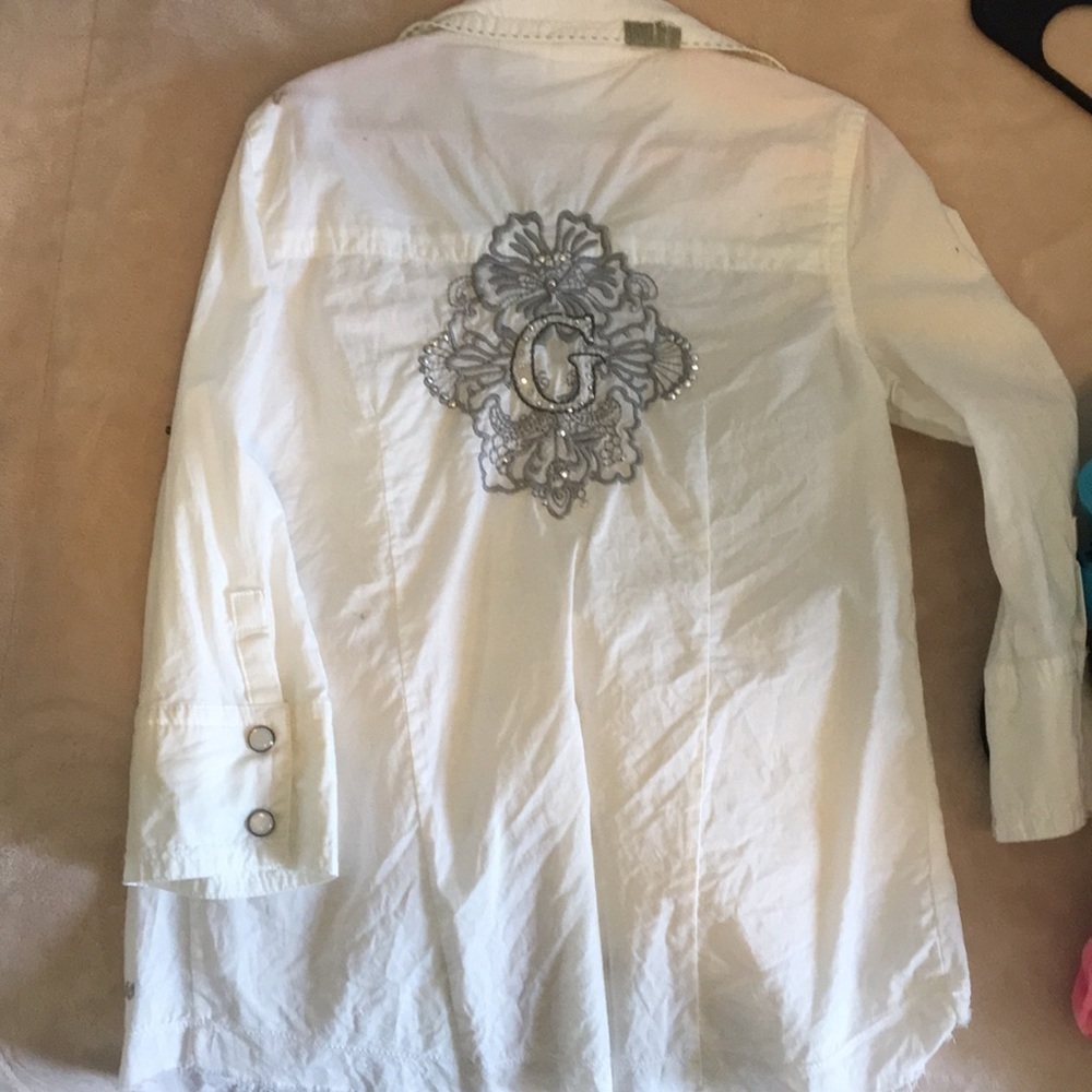 Size 7/8 guess shirt‎
